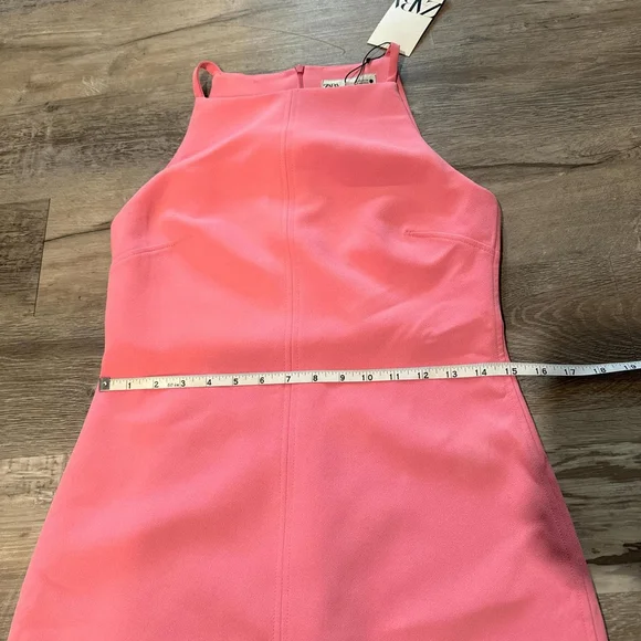 dresses - Picture 3 of 6